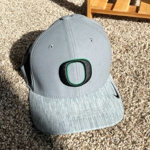 Nike Oregon drifit hat, Mens Medium